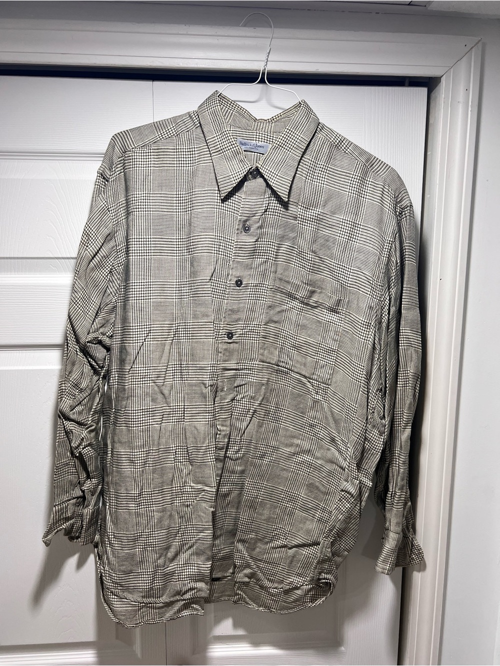 Bullock and Jones Plaid Button-Up Shirt in Beige and Black XL